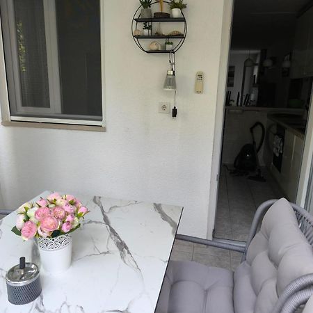 Apartman Robertino 1966 Makarska Buitenkant foto