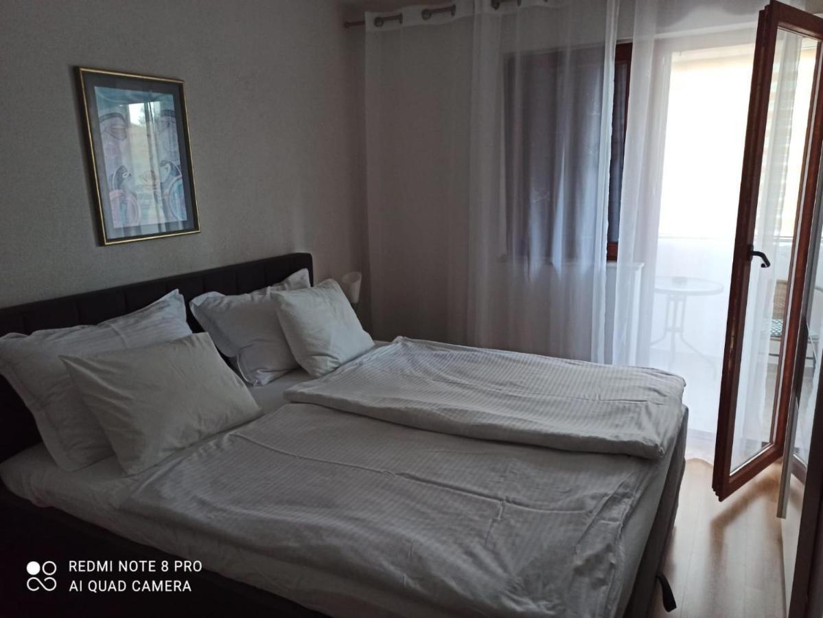 Apartman Robertino 1966 Makarska Buitenkant foto