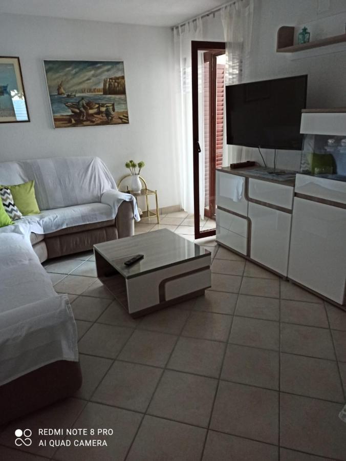 Apartman Robertino 1966 Makarska Buitenkant foto