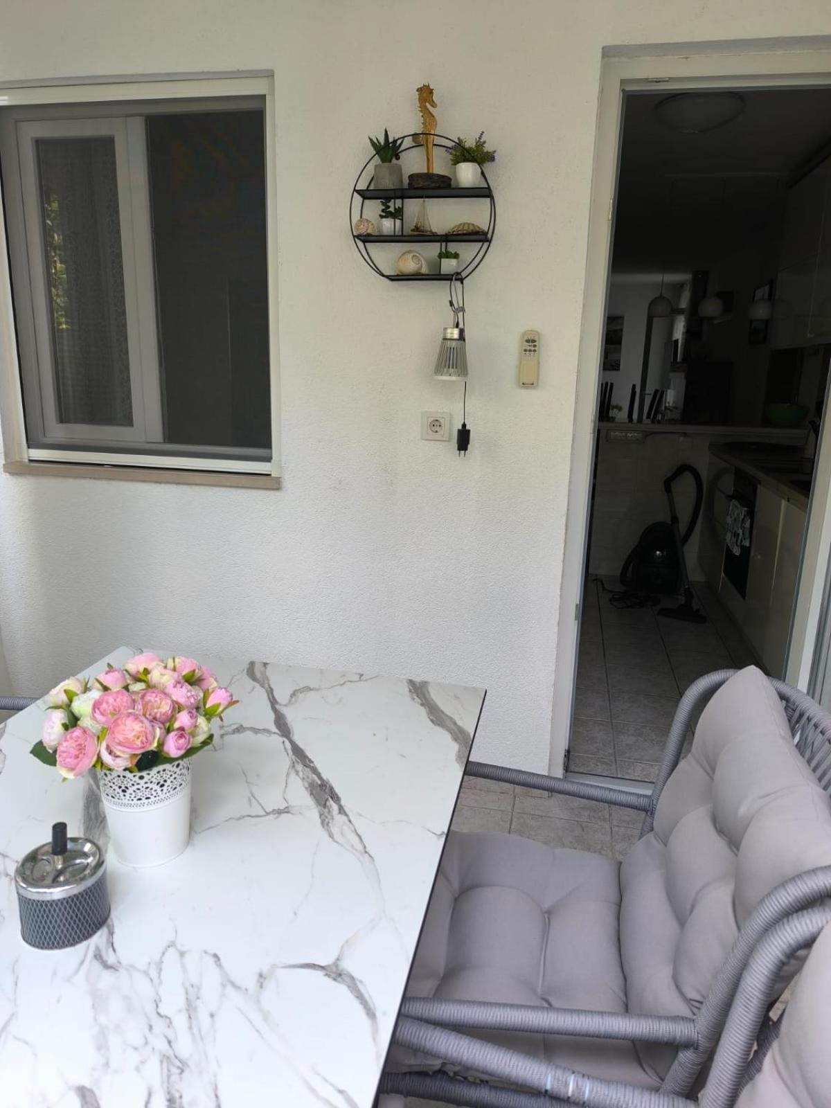 Apartman Robertino 1966 Makarska Buitenkant foto